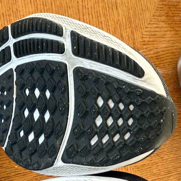 Women’s Nike Pegasus 39 size 8.5 Running Shoes - Picture 13 of 14